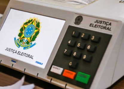 Pesquisa Atlas/Bloomberg: 77,5% dizem que influenciador digital não muda decisão de voto