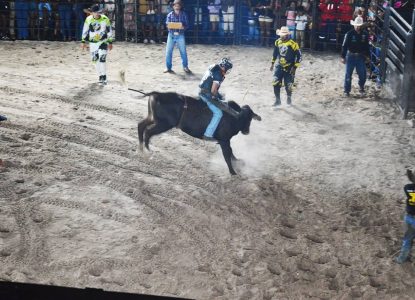 Expofeira 2026: mais de 10 mil pessoas lotaram arena de rodeio na sexta, 11