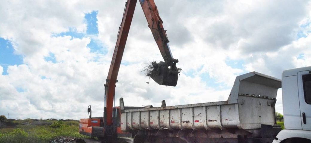 Começa força-tarefa para limpeza e revitalização da Lagoa Salgada, em Feira de Santana
