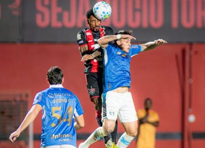 Vitória vence o Grêmio no Barradão e encerra sequência de quatro derrotas