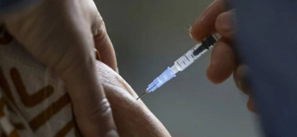 Anvisa amplia indicação de vacina contra meningite para crianças a partir de 6 semanas de idade