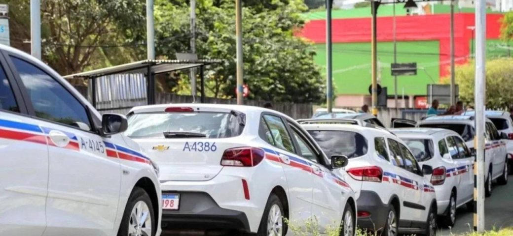 Lula sanciona lei que destina crédito de até R$ 30 bilhões para taxistas e motoristas de aplicativo