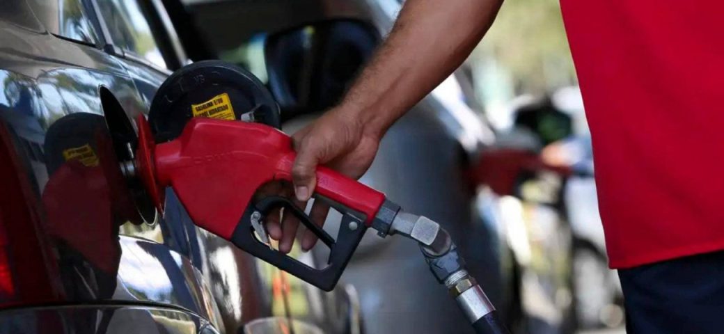 Gasolina e diesel ficam mais caros na Bahia após novo reajuste