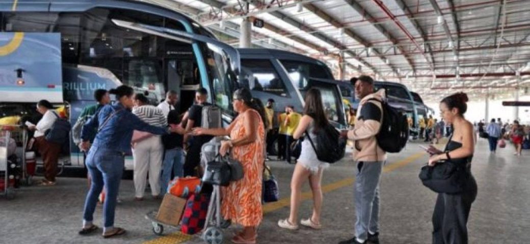 Eleitores da Bahia terão transporte gratuito para votar nas eleições de 2026