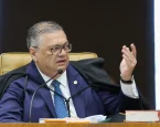 Flávio Dino e Cristiano Zanin votam para que Alexandre de Moraes e André Mendonça sejam julgados na mesma sessão