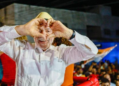 Lula cresce entre católicos e evangélicos após polêmica envolvendo Nossa Senhora Aparecida