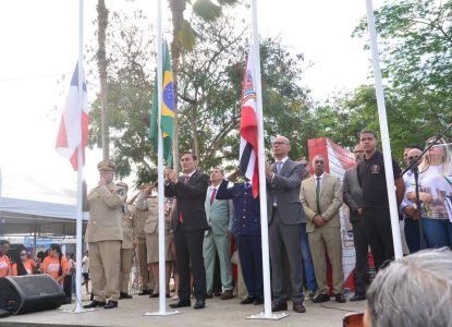 Alagoinhas celebra 7 de Setembro com hasteamento de bandeiras e ato cívico