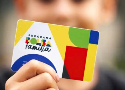 Bolsa Família fica sem reajuste em 2027; governo prevê R$ 157,1 bilhões para o programa