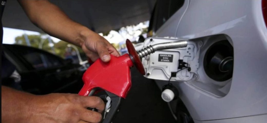 Ministério da Fazenda mantém subsídio de R$ 2,12 por litro do diesel por mais 30 dias