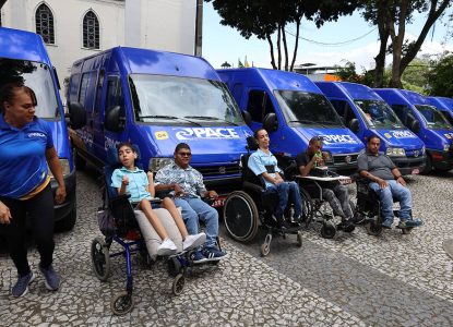 Novos veículos do PACE ampliam frota e garantem lazer nos finais de semana para pessoas com deficiência