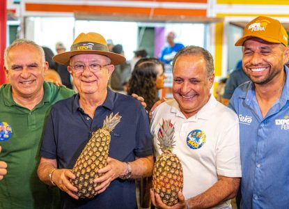 Zé Chico defende fortalecimento do produtor rural durante visita a 47ª Expofeira