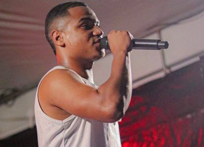 Cantor baiano recebe alta em Feira de Santana após perder as pernas em acidente grave