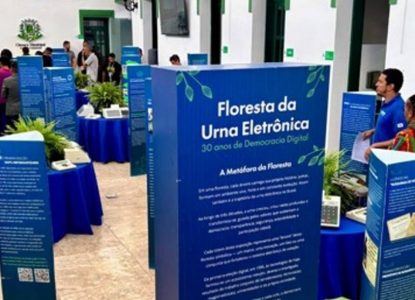 30 anos da urna eletrônica: exposição do TRE-BA chega à Feira de Santana