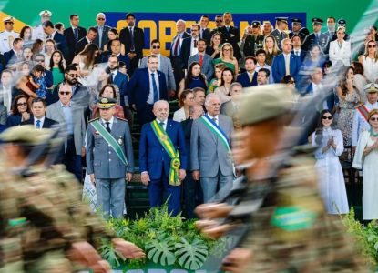 Em Brasília, Lula participa do 7 de setembro com Edson Fachin, Davi Alcolumbre e Hugo Motta