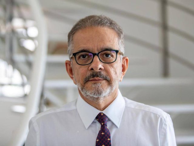 Associação Comercial da Bahia recebe cientista político Antonio Lavareda para debate sobre política na Bahia e no Brasil