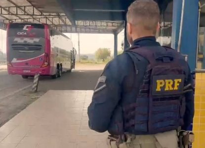 PRF aprende 26kg de maconha, munições e carregador de fuzil antes de chegar ao destino final em Feira de Santana