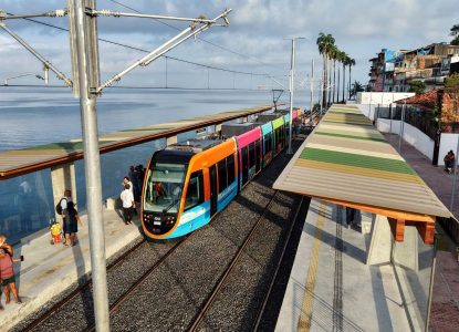 VLT inicia operação com passageiros no Subúrbio de Salvador nesta terça, 1