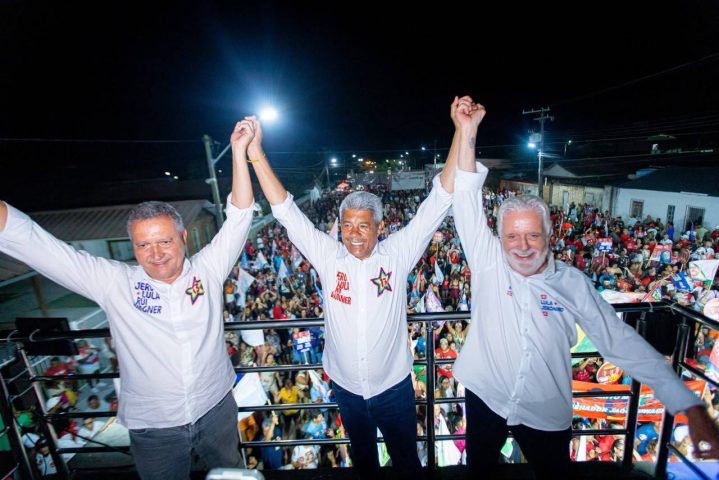 Em Prado, no extremo-sul da Bahia, Jerônimo Rodrigues promete unidade de saúde para indígenas