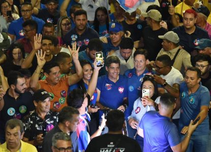Em comício em Cícero Dantas, ACM promete melhorar segurança hídrica e rodovias no interior