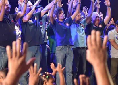 ACM Neto encerra fim de semana com comício em Xique-Xique