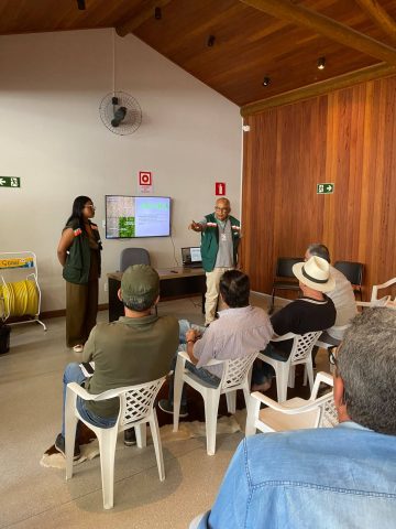 Pecuaristas da região de Feira de Santana e representes do Inema debatem  regularização ambiental