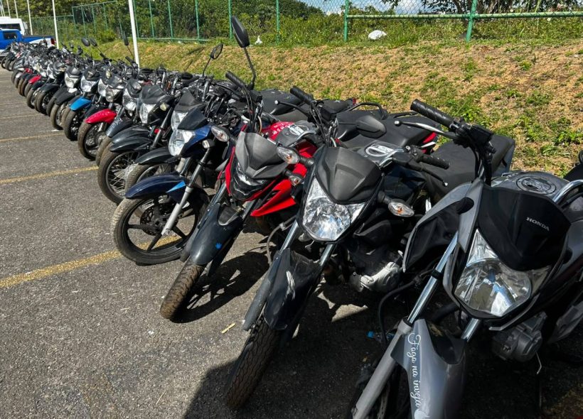 Polícia devolve quase 200 veículos recuperados na capital e no interior da Bahia