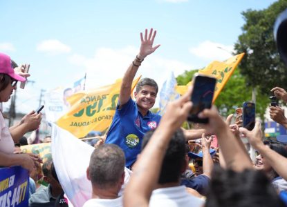 ACM Neto reúne apoiadores em Teixeira de Freitas, no extremo sul da Bahia