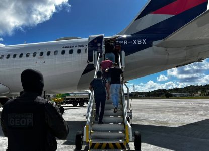 Líderes de facções com atuação na Bahia são transferidos para presídios federais de segurança máxima