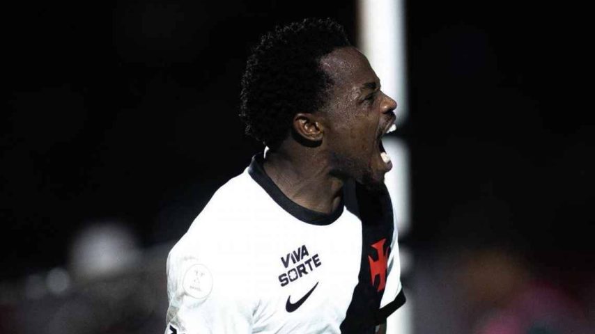 Vasco elimina o Vitória dentro de casa e encara o Palmeiras na semi da Copa do Brasil