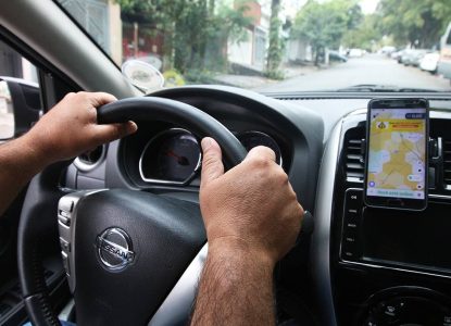 Brasil tem 2 milhões de pessoas que trabalham por meio de aplicativos