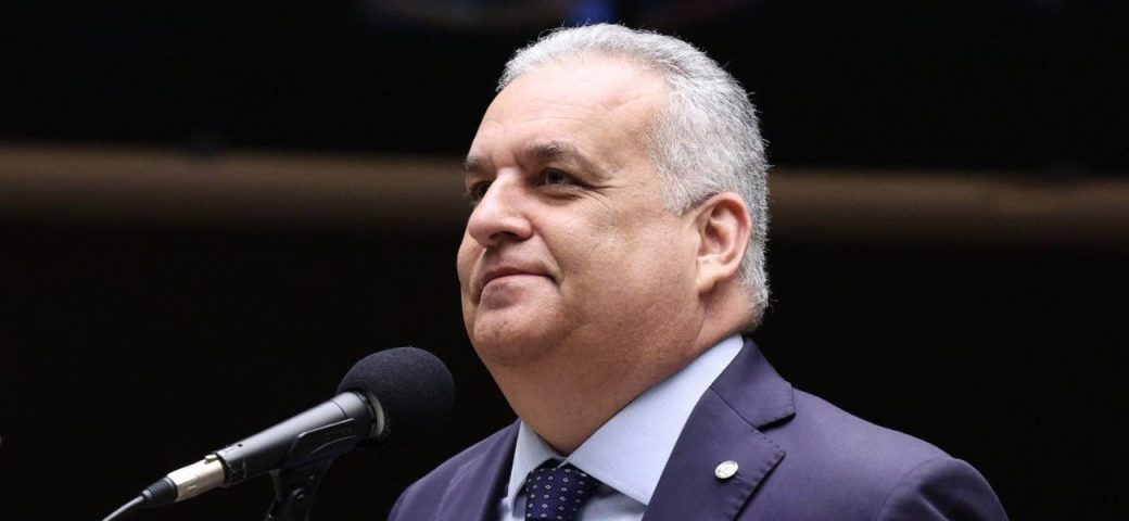 Supremo Tribunal Federal arquiva pedido de apuração contra vice de Flávio Bolsonaro por suspeitas de estupro