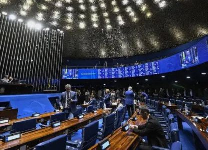 Senado realiza terceira sessão de discussão da PEC que acaba com escala 6x1