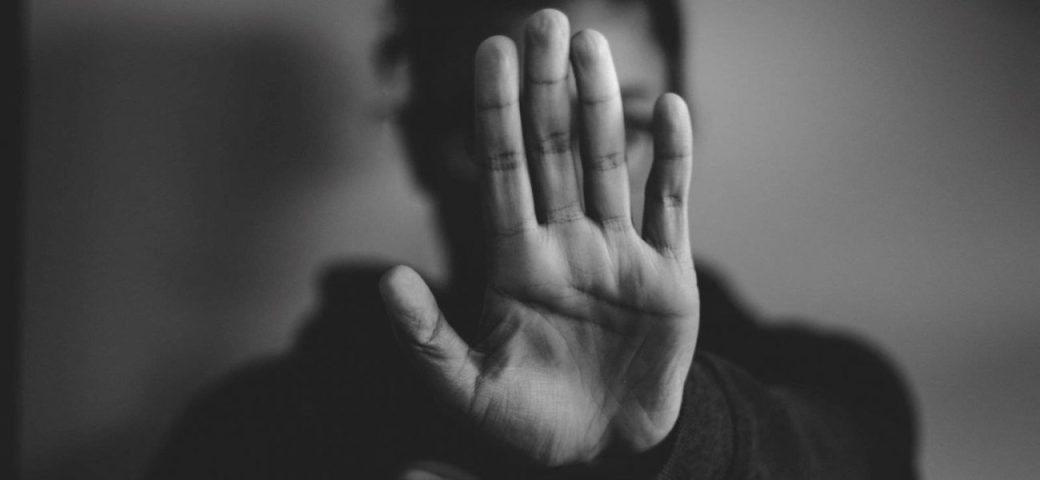 INSS regulamenta benefício para mulheres afastadas do trabalho por violência doméstica