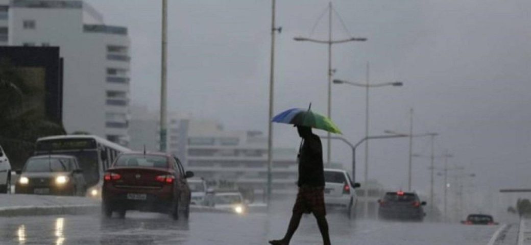 Inmet emite alerta de tempestades para a Bahia e outros 17 estados