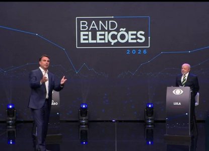 Debate na Band: primeiro confronto entre Flávio e Lula é marcado por troca de acusações e envolvimento familiar