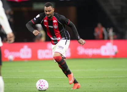 Vitória cede empate ao Corinthians e segue sem vencer fora de casa no Brasileirão