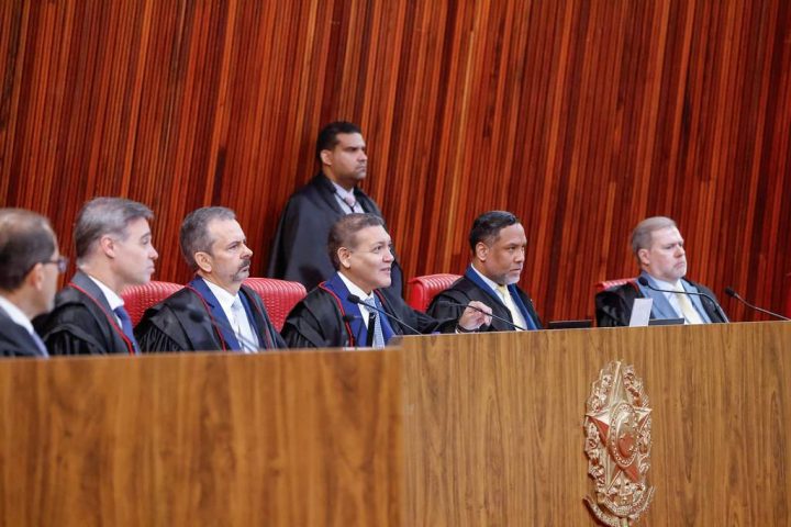 TSE anula votos de Anthony Garotinho, e Douglas Ruas, do PL, deve vencer governo do Rio de Janeiro no primeiro turno