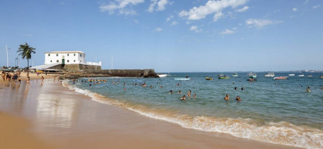 Salvador tem 10 praias próprias para banho neste final de semana de pré-feriado