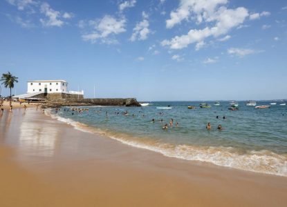 Salvador tem 10 praias próprias para banho neste final de semana de pré-feriado