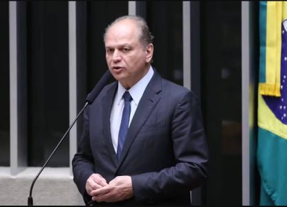 Após eleição de Lula, Centrão recalcula rota e admite compor com o governo