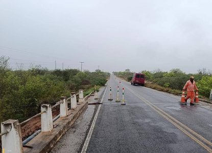 Órgãos estaduais monitoram municípios e rodovias atingidos por fortes chuvas na Bahia