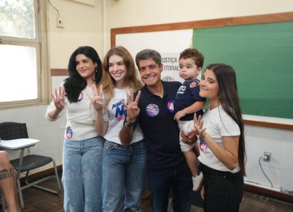 ACM Neto vota e aponta saúde e segurança como prioridades caso seja eleito governador