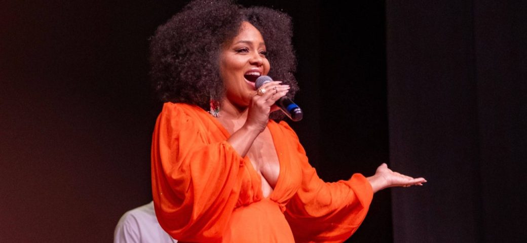 Carol Pereyr apresenta show “Do Recôncavo ao Sertão” no teatro do CUCA