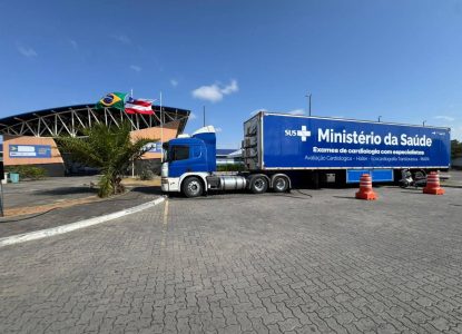 Começam atendimentos da carreta de cardiologia do Agora Tem Especialistas em Feira de Santana