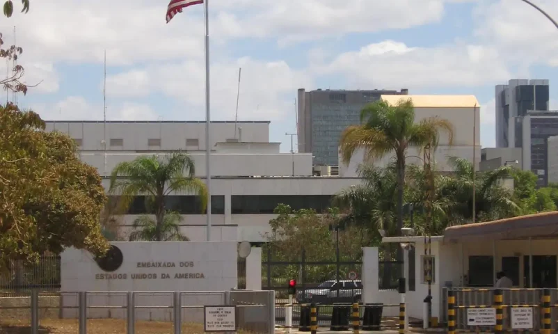 Estados Unidos e Austrália fecham embaixadas no Brasil às vésperas da eleição