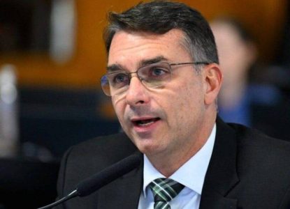 Apoiadores de Flávio Bolsonaro não votaram na decisão do Fim da escala 6×1