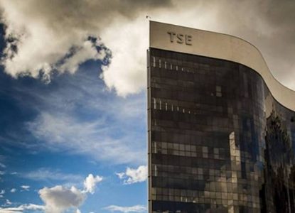 TSE decide derrubar publicações que relacionam Flávio Bolsonaro a caso Nossa Senhora Aparecida