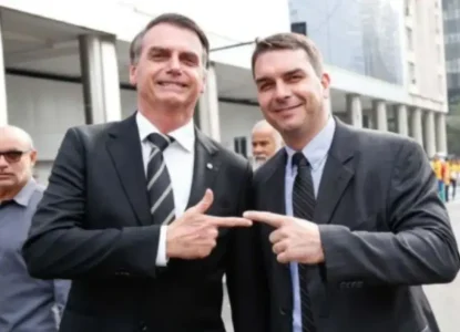 Flávio Bolsonaro pode tirar Jair Bolsonaro da prisão se virar presidente? Veja o que diz a lei